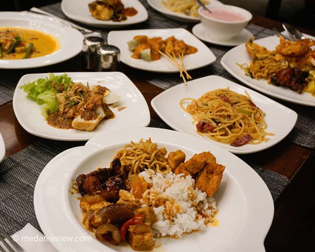 Photo #5 : Makan Besar Sepuasnya di Cambridge Hotel Medan