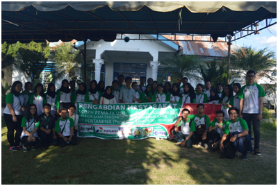 Anggota SCOPH saat melakukan Pengabdian Masyarakat di Kabupaten Karo