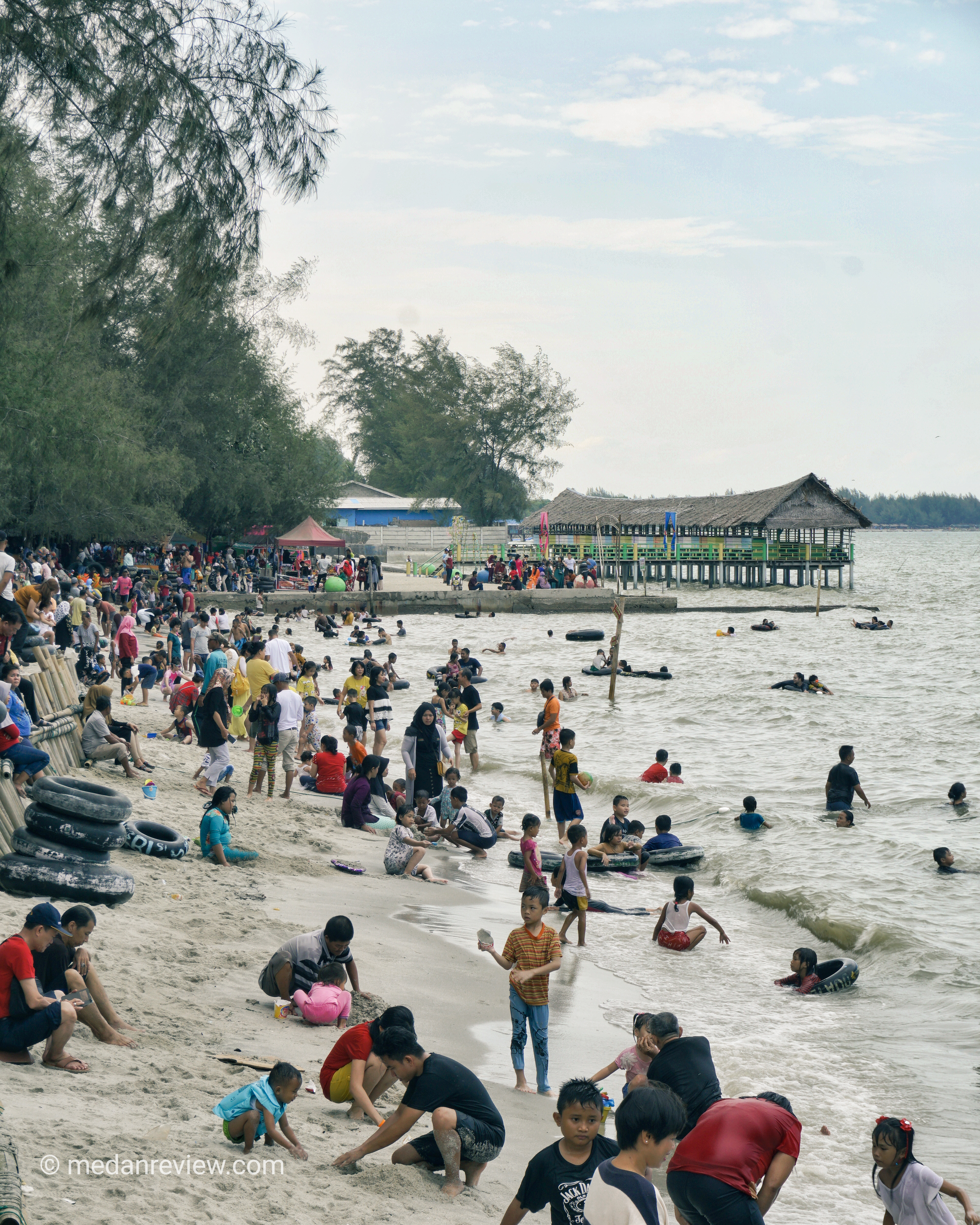 Photo #7 : Suasana Imlek di Pantai Pondok Permai