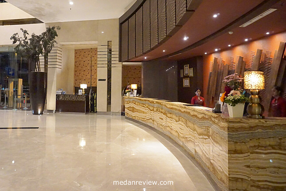 Lobby Hotel The Grand Aston City Hall Medan