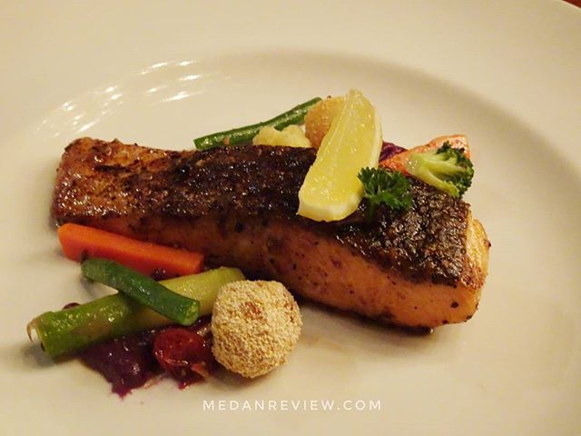 Norwegian Salmon (Medium Well) Steak Prime Steakhouse & Bar (@PrimeSteakhouseAndBar)