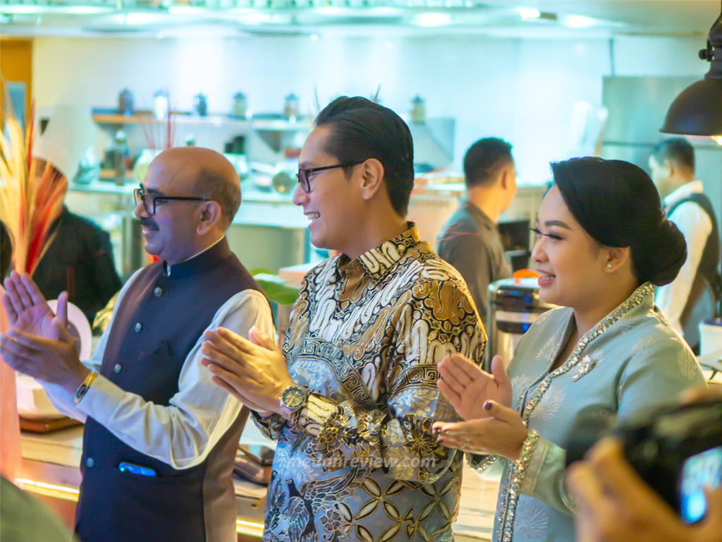 Menyatukan Budaya, Memperluas Wawasan