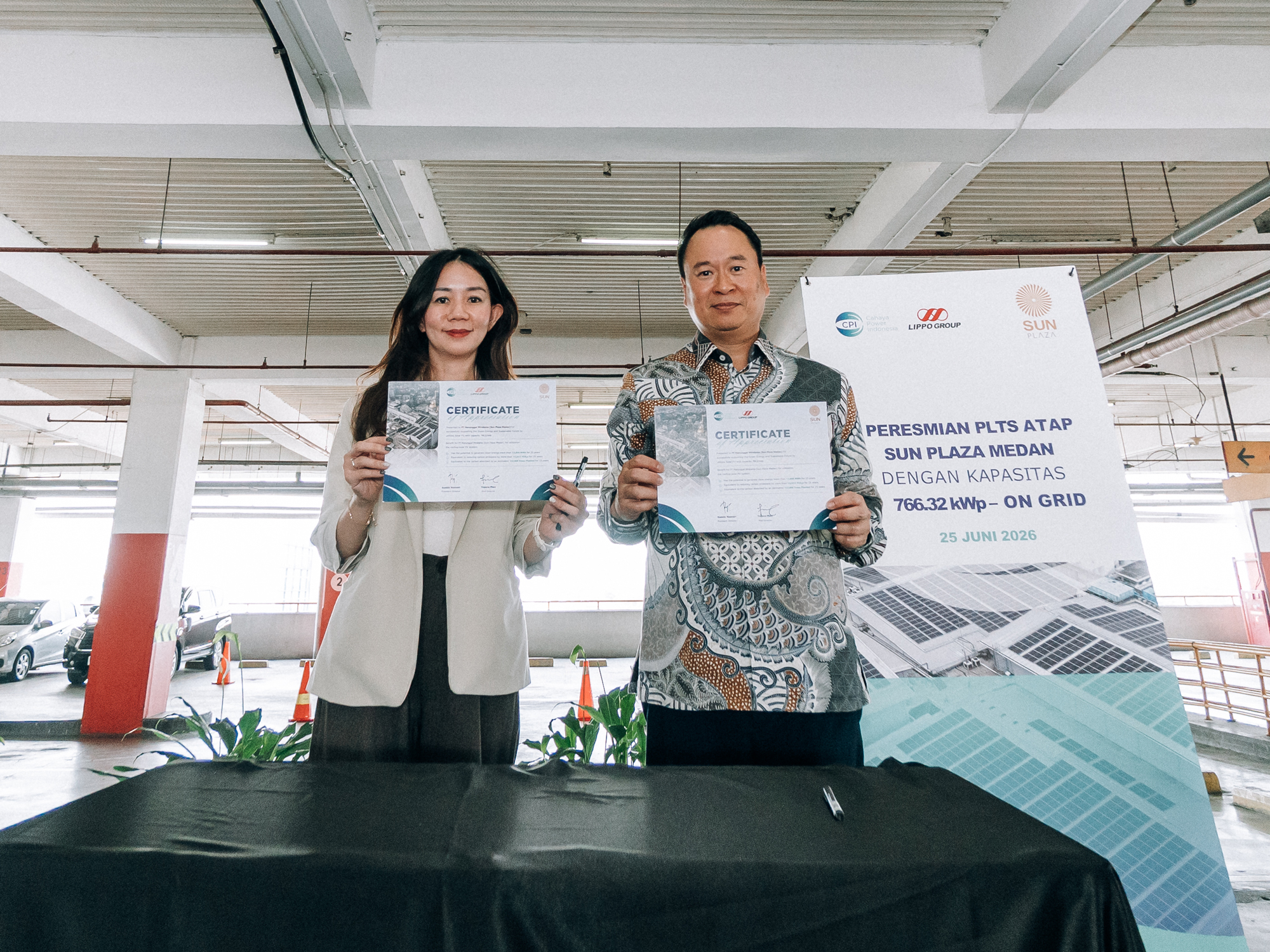 Yoyana, Mall Director Sun Plaza : Implementasi solar panel di Sun Plaza mencerminkan komitmen kami dalam mengintegrasikan prins