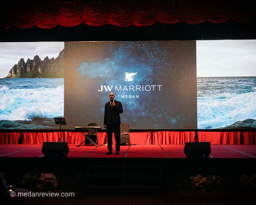 Photo #1 : Ballroom JW Marriott Hotel Medan Dilengkapi LED Screen 18 Meter