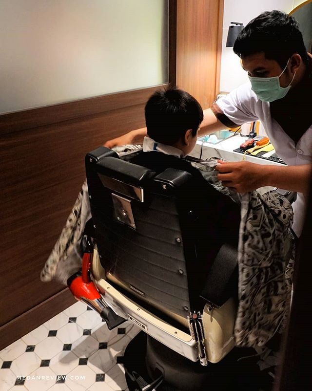 Billionaire Habits - Luxury Barbershop Pertama di Kota Medan (#6)