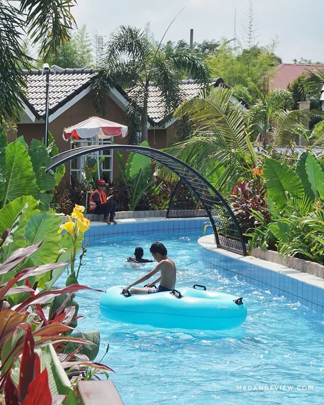 Wisata Merci Taman Bermain Air Tematik di Medan Johor