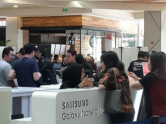 XL Axiata & Samsung Indonesia Bundling Samsung Note 10+