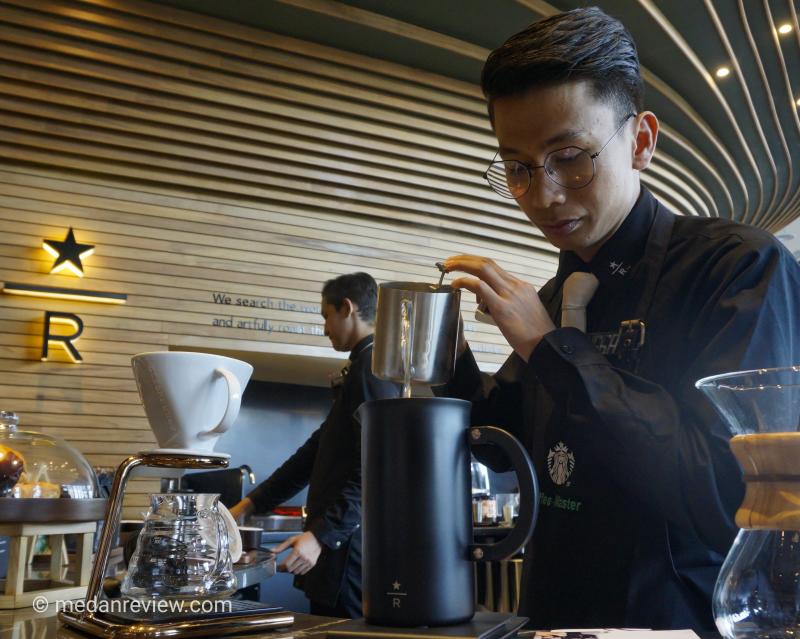 Starbucks Reserve Masterclass Medan : Frenchpress