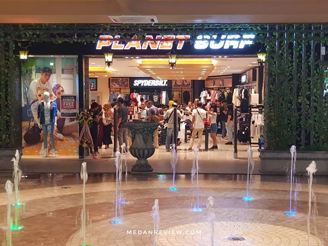 Planet Surf, Alzara, USUPSO dan Cosmo Lady di Ringroad City Walks Medan