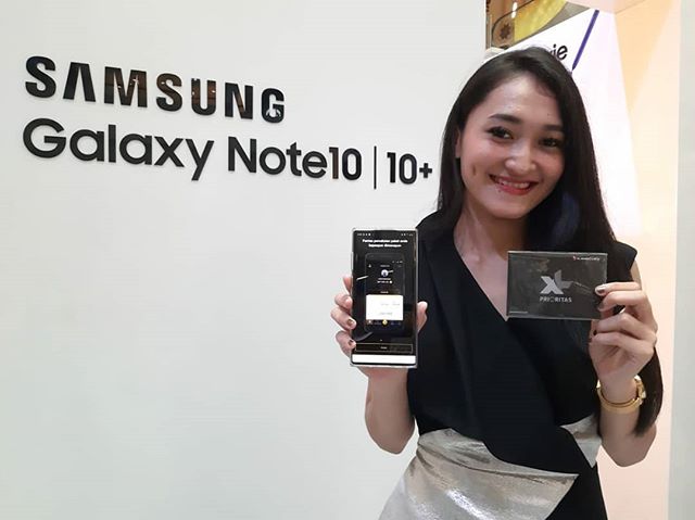 Photo #2 : XL Axiata & Samsung Indonesia Bundling Samsung Note 10+