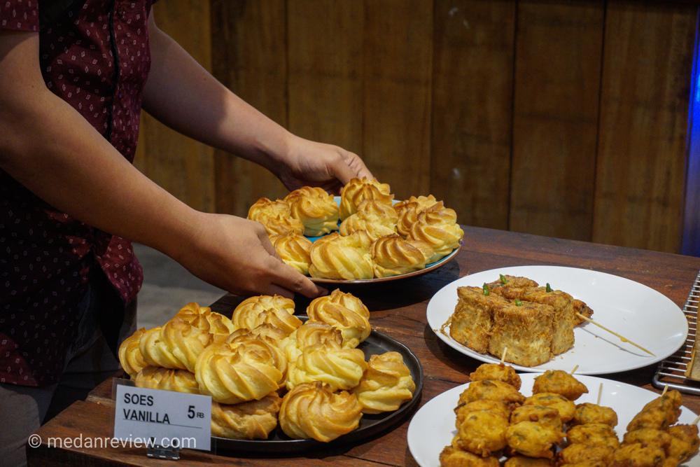 Buka Puasa Bersama dan Berburu Parcel Idul Fitri di Jawara Roti dan Kue (#8)