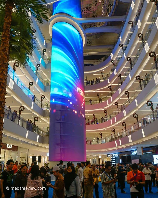 Panoramic LED Setinggi 25 Meter Delipark Mall Medan
