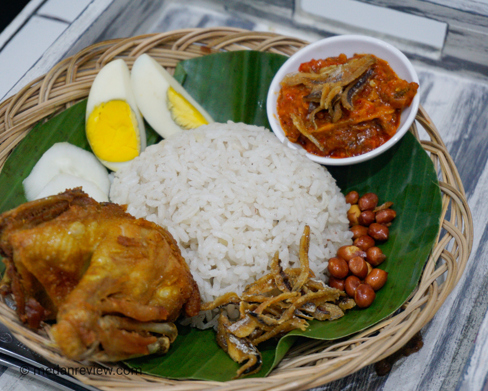 Photo #4 : Restoran Peranakan Mamak Me n U (Menu), Berkonsep 2D Pertama di Medan