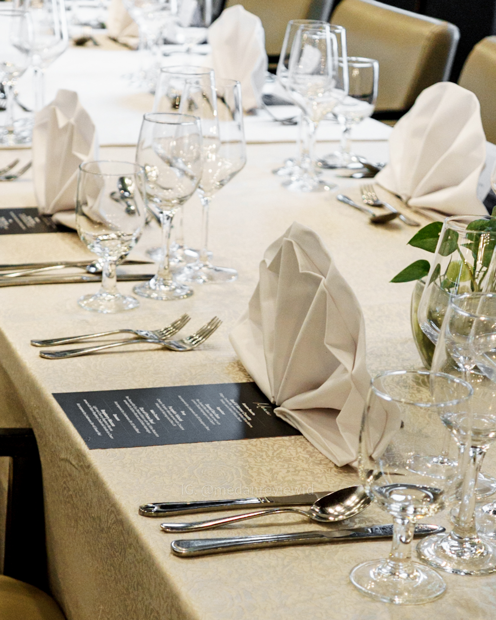 Aryaduta Medan - Restoran steak premium di Medan