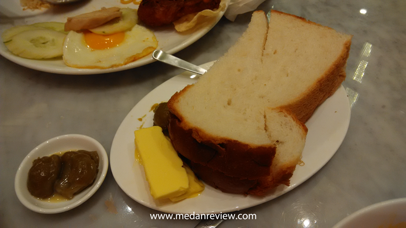 Pappa Hainan Toasted Bread with Butter and Kaya