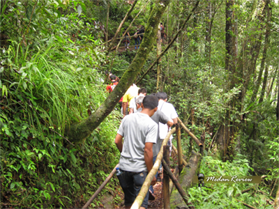 Jungle trek di Taman Simalem Resort