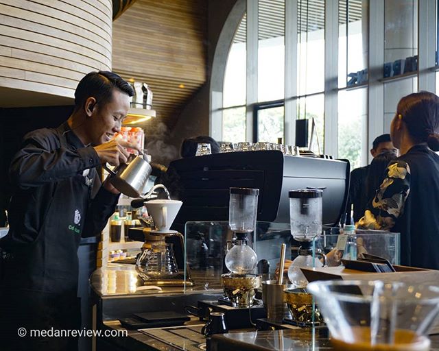 Starbucks Reserve Pertama di Sumatera Hadir di Delipark Medan