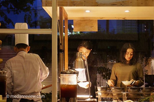 Photo #6 : Kuliner Wong Kito - Palembang Hadir di Kafe Ulos Santika Medan Selama Bulan November